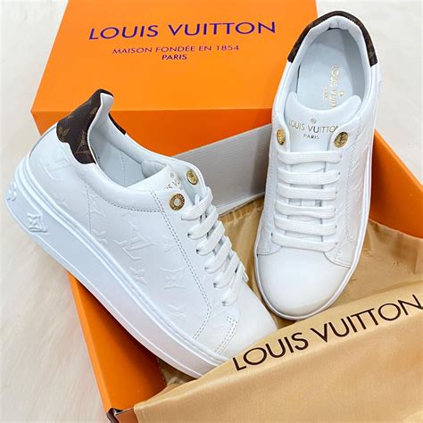 sneakers time out bianche louis vuitton|louis vuitton trainer time out.